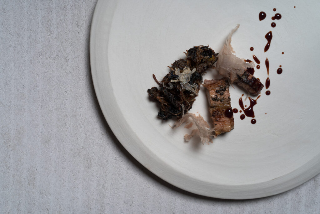 inspiration – Sept heures grillé confit, bonite, foie gras et anguille￼￼